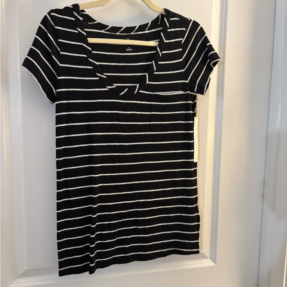 Caslon Striped V-Neck Short Sleeve Women's Top - Black & White Sz XS NWT